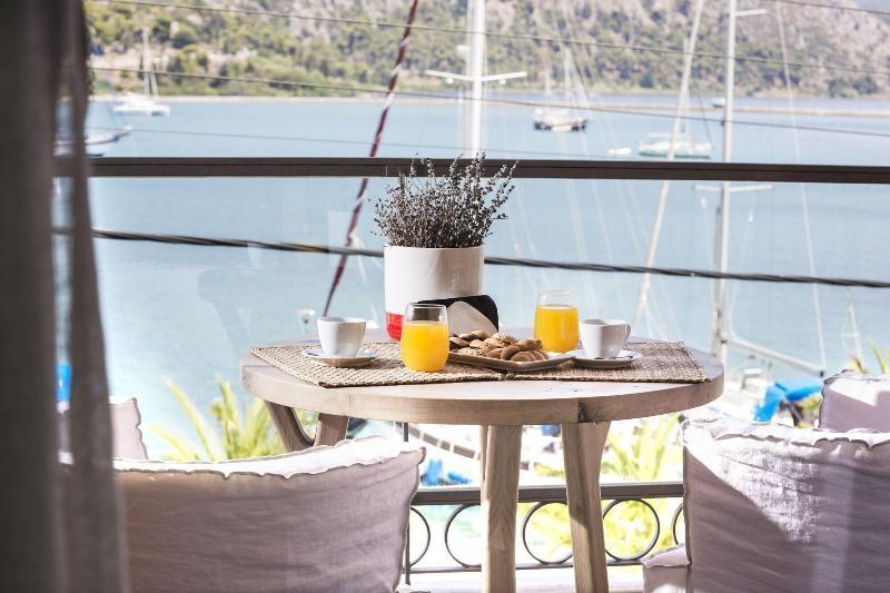 Argostoli Marina Suites Екстер'єр фото